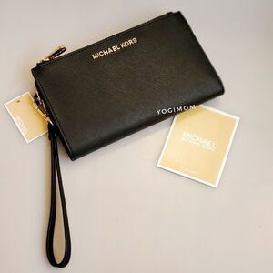 Michael Kors cell Phone purse wallet wristlet bag